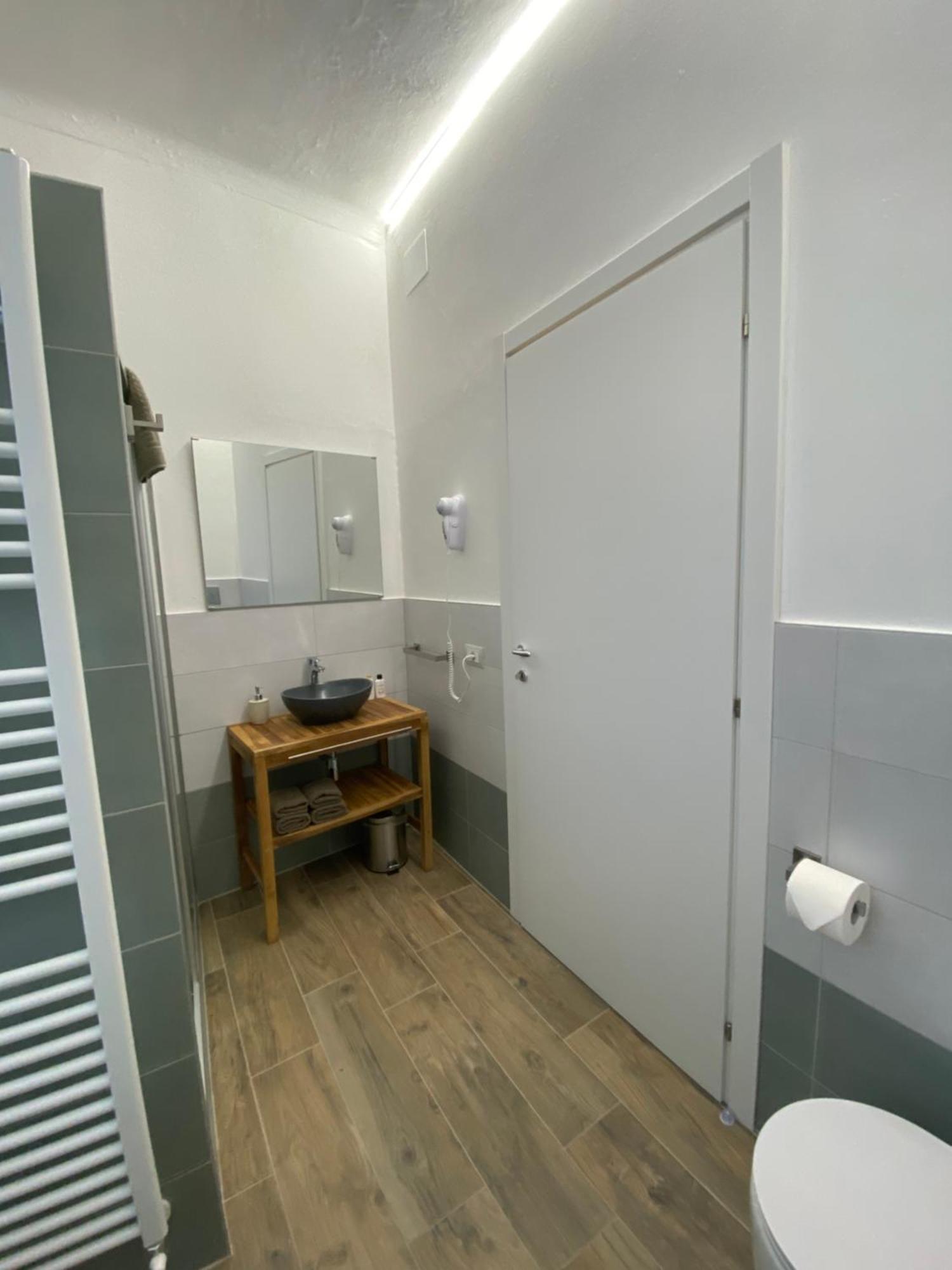 La Casa Nel Vicolo Camera 2 Casale Monferrato Esterno foto