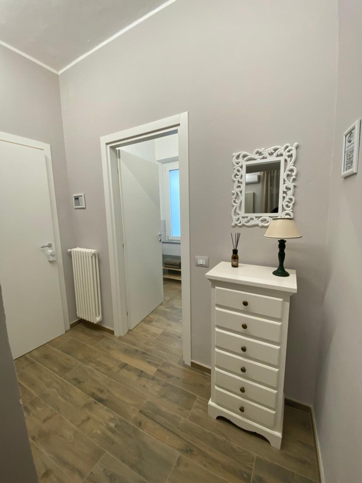 La Casa Nel Vicolo Camera 2 Casale Monferrato Esterno foto